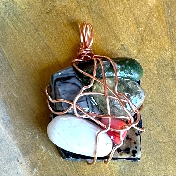 Necklace Pendant, Handmade assemblage Wire Wrapped real Stones Resin Set 4300 G - Picture 1 of 9